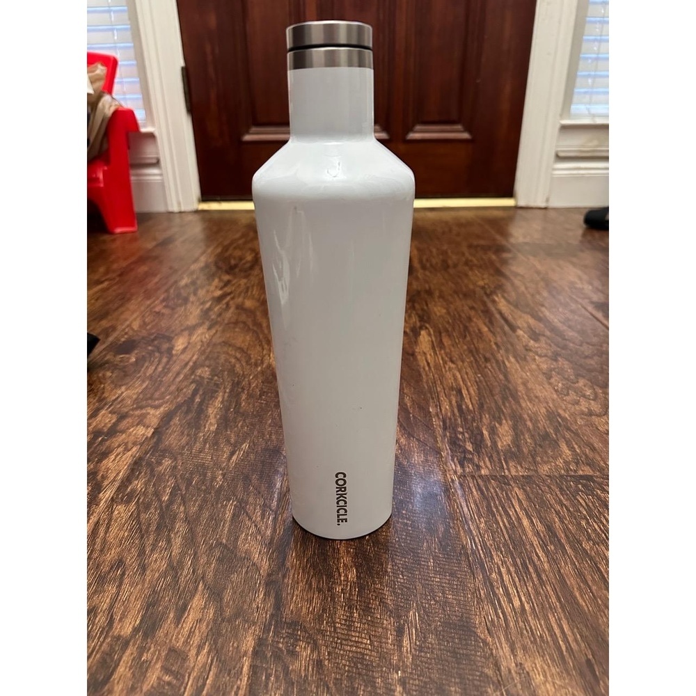 CORKCICLE Insulated Water Bottle Triple Insulated White Keeps Cold‎ Hot